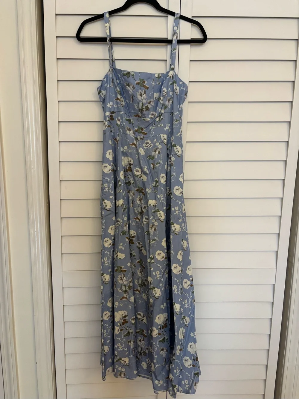Hill House Margot Dress in Light Blue Floral - Picture 3 of 7